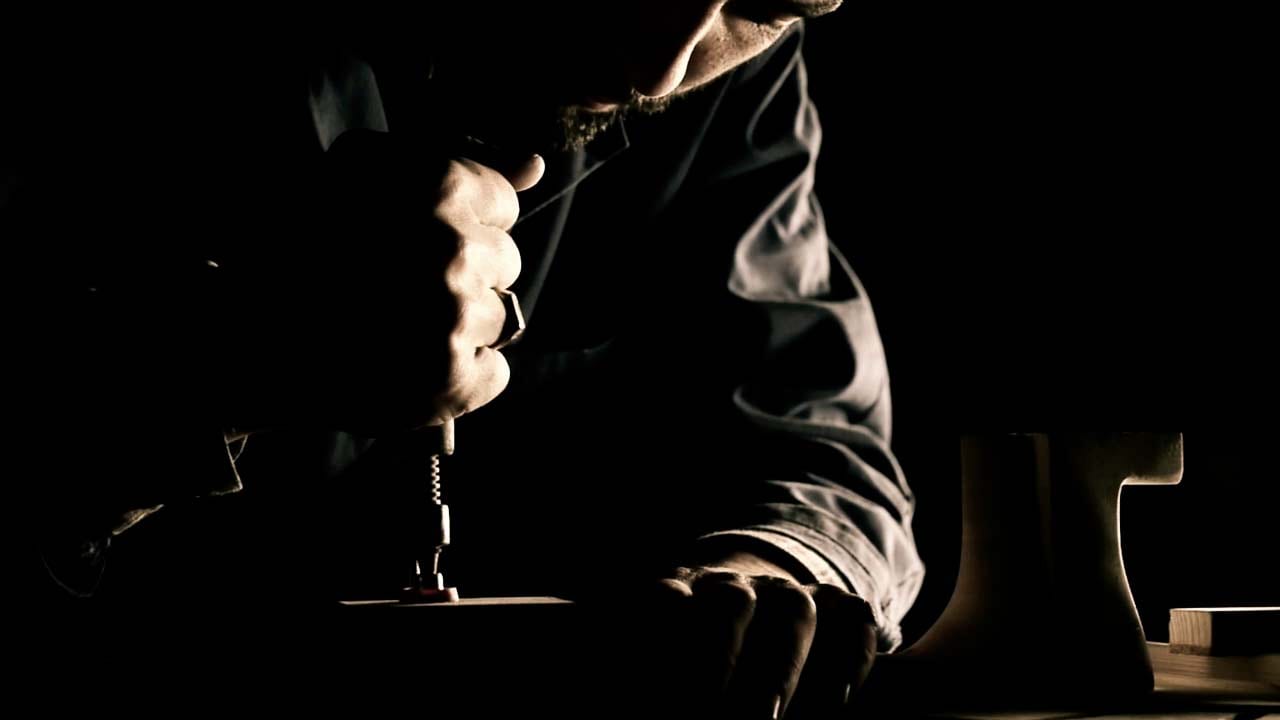 THE LUTHIER — 3